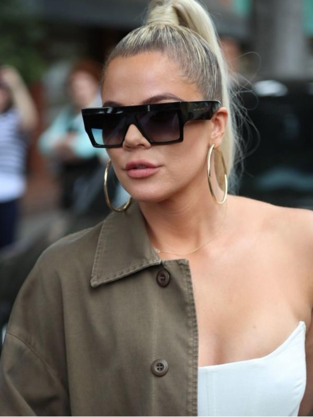 Celine Flat-top shield sunglasses 60 MM in black - Picture 11 of 17